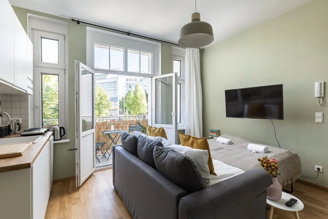 Apartment Direkt Im Zentrum Fuer Bis Zu 6 Personen Bahnhofsnah Leipzig
