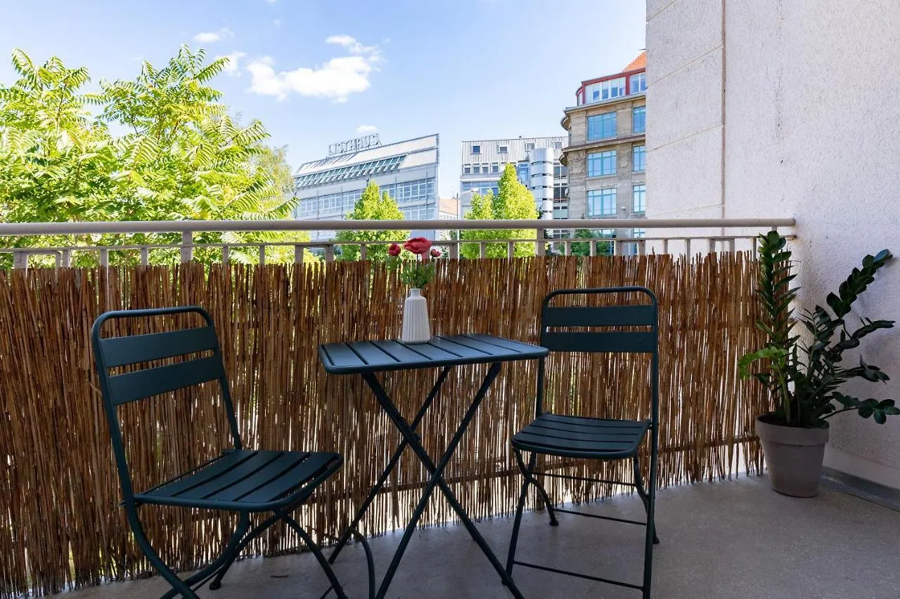 Apartment Direkt Im Zentrum Fuer Bis Zu 6 Personen Bahnhofsnah Leipzig