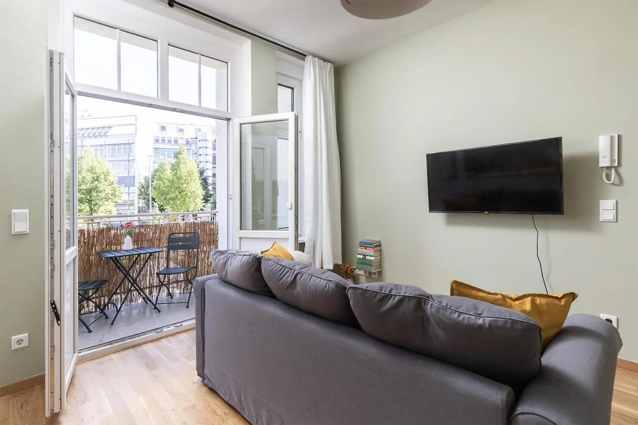 Apartment Direkt Im Zentrum Fuer Bis Zu 6 Personen Bahnhofsnah Leipzig